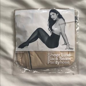 Sheer luxe back seam pantyhose